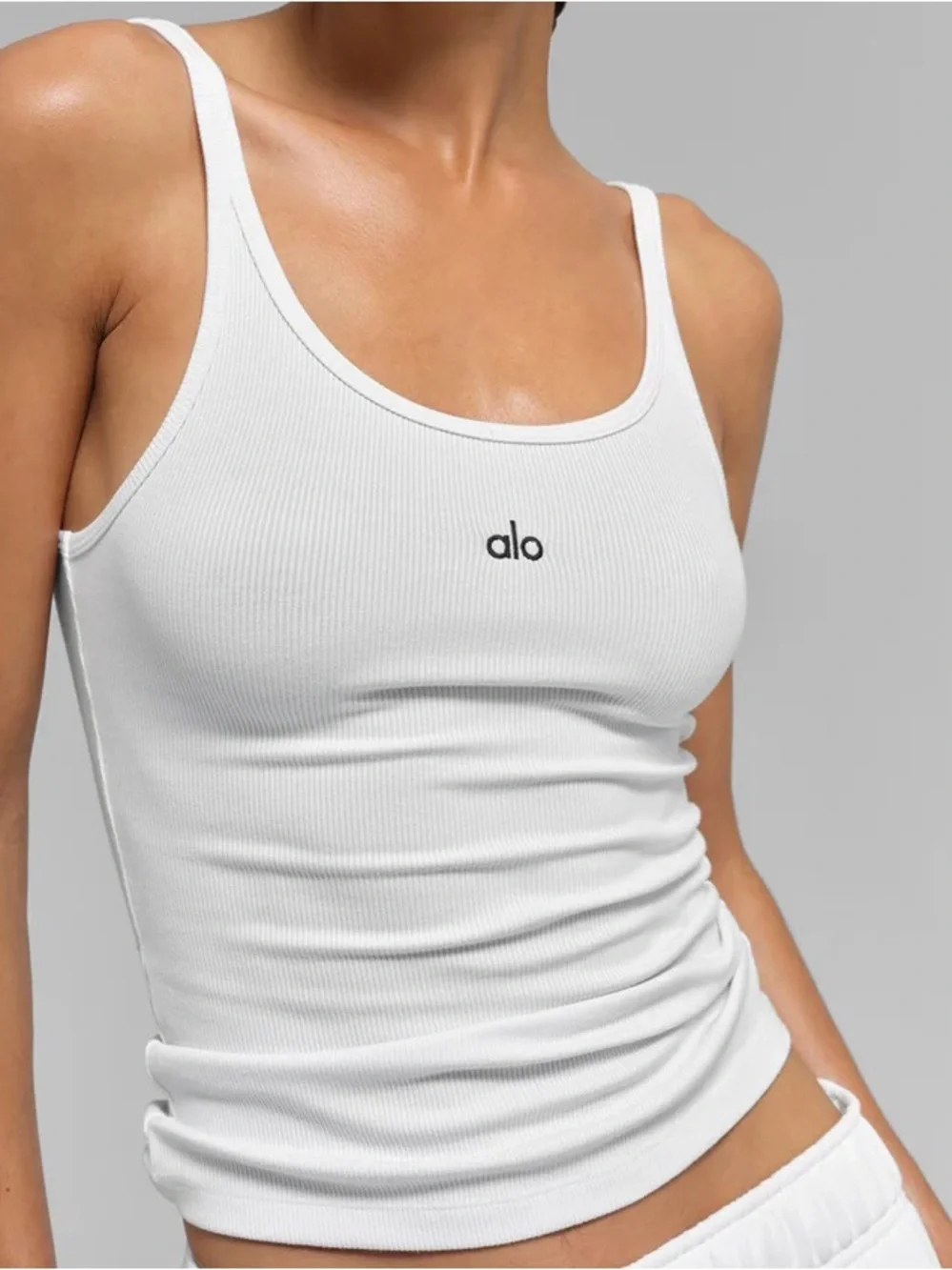 ALO Yoga White Ribbed Scoop Neck Tank top padded - Picture 1 of 2